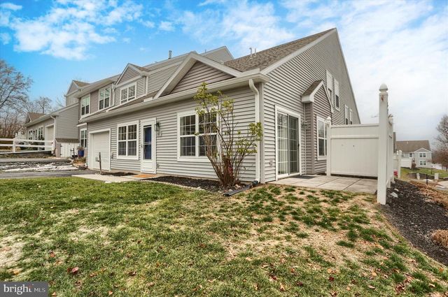 87 COURTYARD DR, Carlisle, PA 17013