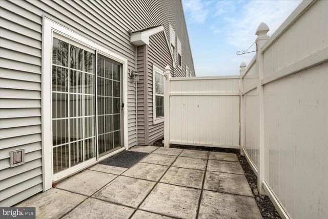 87 COURTYARD DR, Carlisle, PA 17013