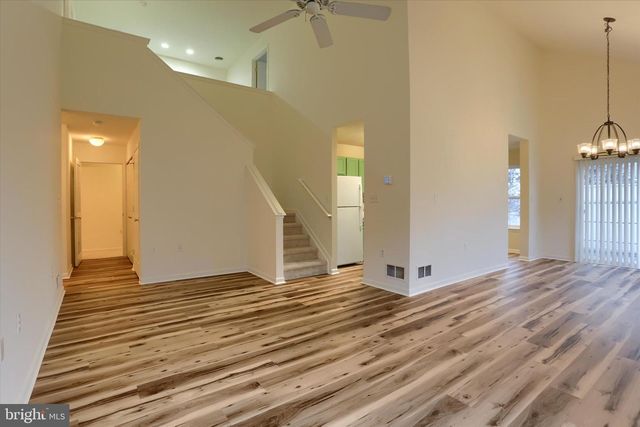 87 COURTYARD DR, Carlisle, PA 17013