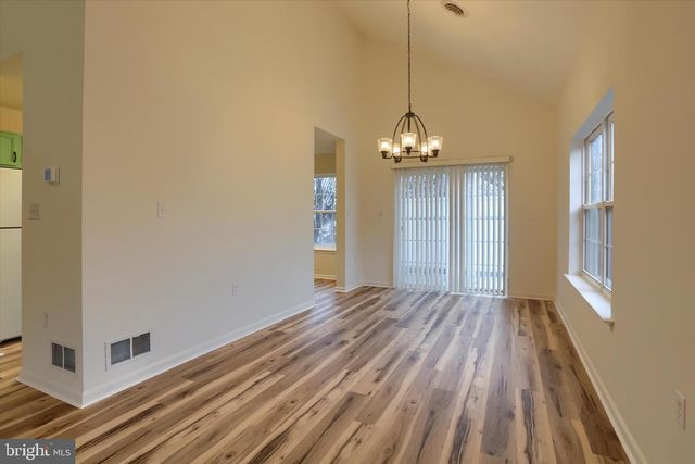 87 COURTYARD DR, Carlisle, PA 17013