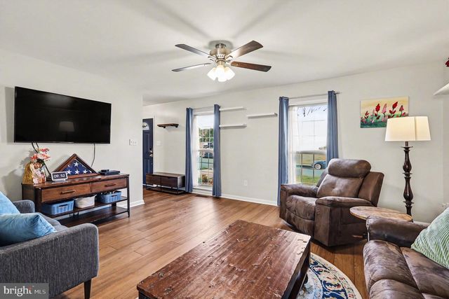 1 CROSSWOOD PL, Stafford, VA 22554