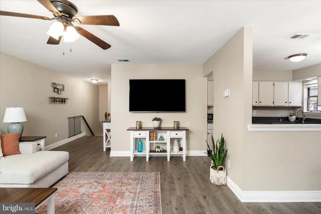 48 WYNDHAM PL, Robbinsville, NJ 08691