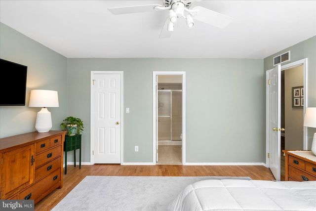 48 WYNDHAM PL, Robbinsville, NJ 08691