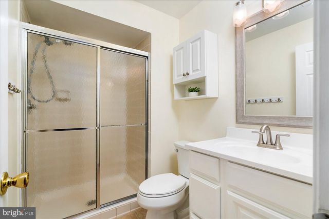 48 WYNDHAM PL, Robbinsville, NJ 08691