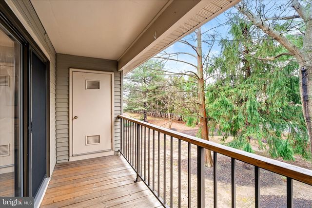 48 WYNDHAM PL, Robbinsville, NJ 08691