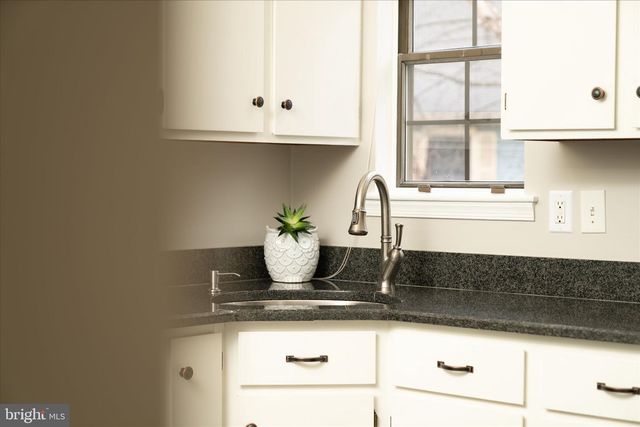 48 WYNDHAM PL, Robbinsville, NJ 08691