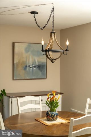 48 WYNDHAM PL, Robbinsville, NJ 08691