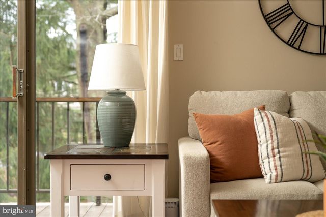 48 WYNDHAM PL, Robbinsville, NJ 08691