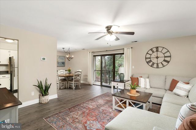 48 WYNDHAM PL, Robbinsville, NJ 08691