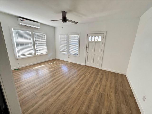 7 Hunt Street, Houston, TX 77003