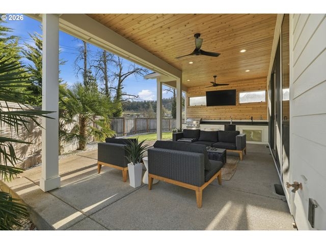 4114 ILLAHE RIVER Ct S, Salem, OR 97302