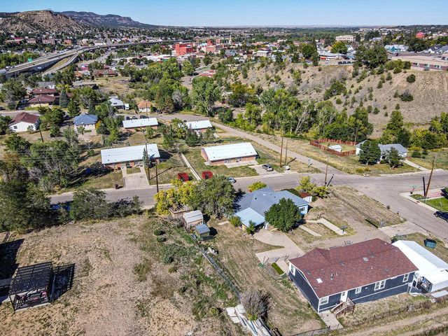 704 W Jefferson St, Trinidad, CO 81082