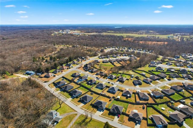 15124 White Fawn Drive, Garfield, AR 72732