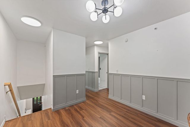 1550 Zarthan Avenue S 512, Saint Louis Park, MN 55416
