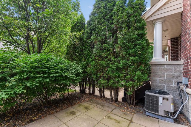 1550 Zarthan Avenue S 512, Saint Louis Park, MN 55416