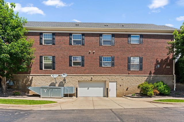 1550 Zarthan Avenue S 512, Saint Louis Park, MN 55416