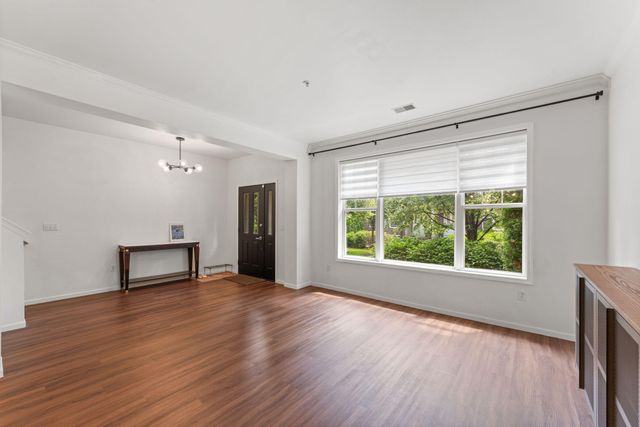 1550 Zarthan Avenue S 512, Saint Louis Park, MN 55416