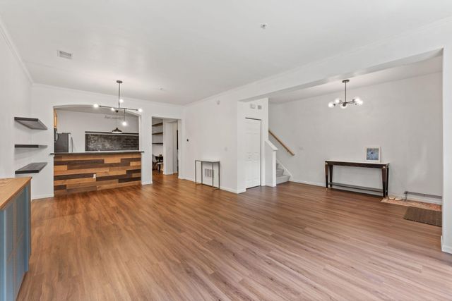 1550 Zarthan Avenue S 512, Saint Louis Park, MN 55416