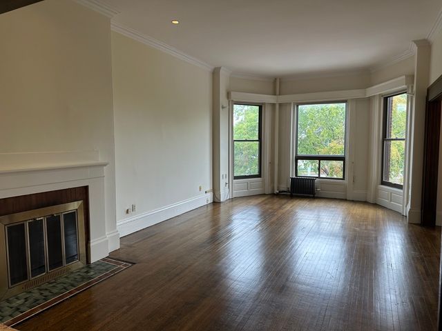 31 Bay State Rd 2, Boston, MA 02215