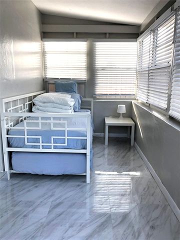 1938 Sheridan St REAR, Hollywood, FL 33020