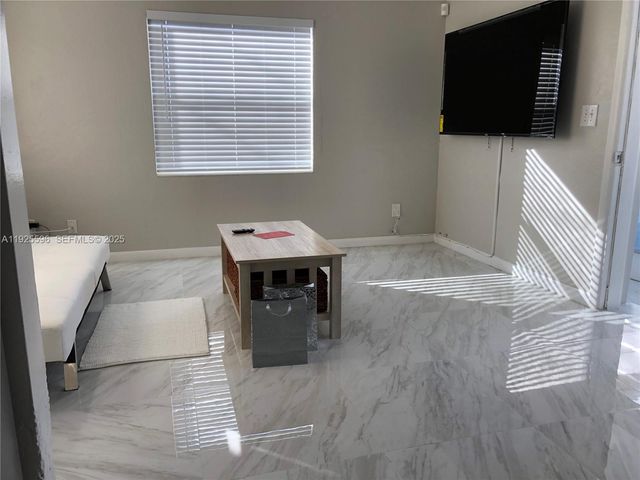 1938 Sheridan St REAR, Hollywood, FL 33020