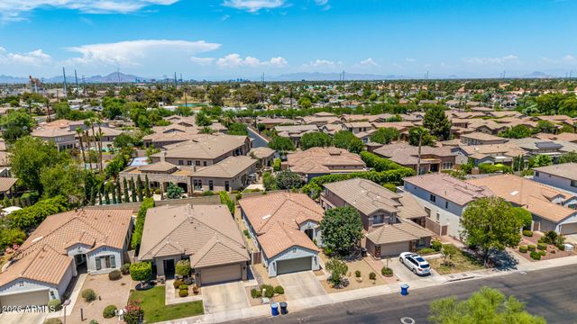 366 E KRISTA Way, Tempe, AZ 85284