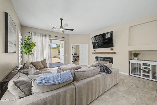 366 E KRISTA Way, Tempe, AZ 85284