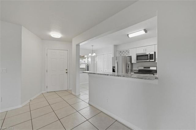 9570 Crescent Garden DR A102, Naples, FL 34109