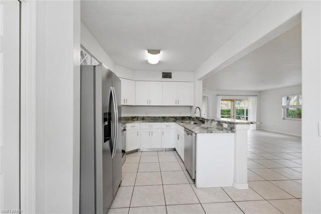 9570 Crescent Garden DR A102, Naples, FL 34109