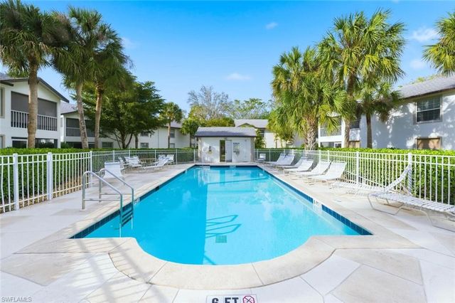 9570 Crescent Garden DR A102, Naples, FL 34109