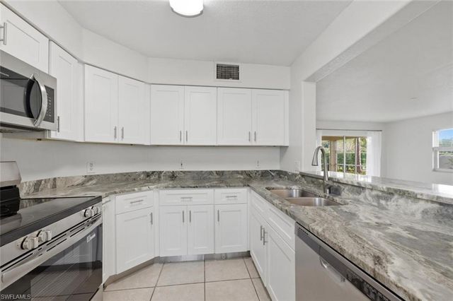 9570 Crescent Garden DR A102, Naples, FL 34109