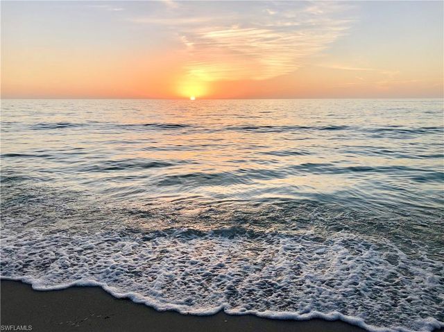 9570 Crescent Garden DR A102, Naples, FL 34109