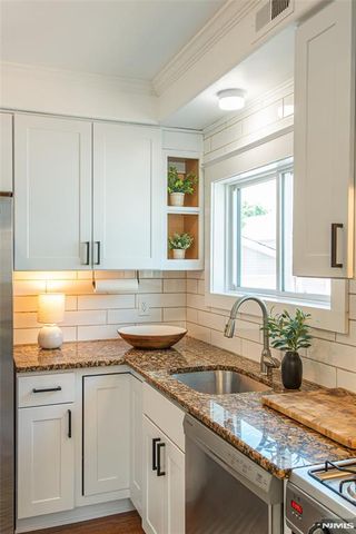 35 Howe Avenue, Montclair, NJ 07042
