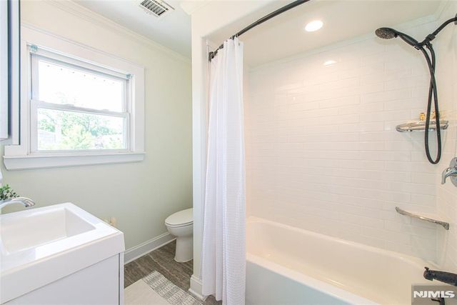 35 Howe Avenue, Montclair, NJ 07042