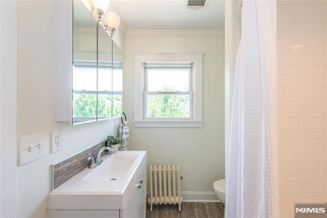 35 Howe Avenue, Montclair, NJ 07042