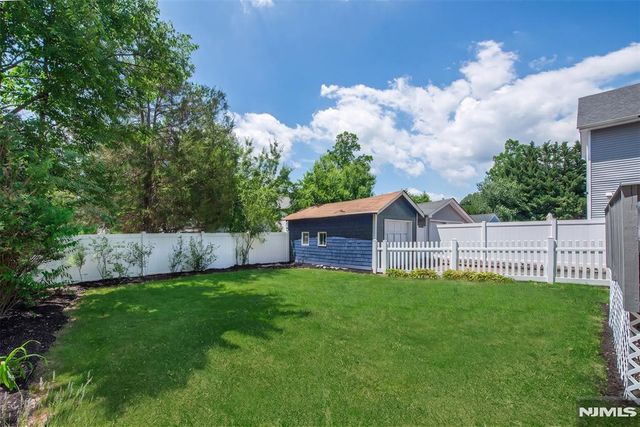 35 Howe Avenue, Montclair, NJ 07042