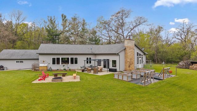 W5472 County Road B, Rio, WI 53960