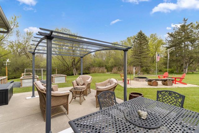 W5472 County Road B, Rio, WI 53960