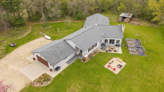 W5472 County Road B, Rio, WI 53960
