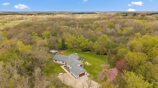 W5472 County Road B, Rio, WI 53960