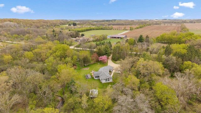 W5472 County Road B, Rio, WI 53960