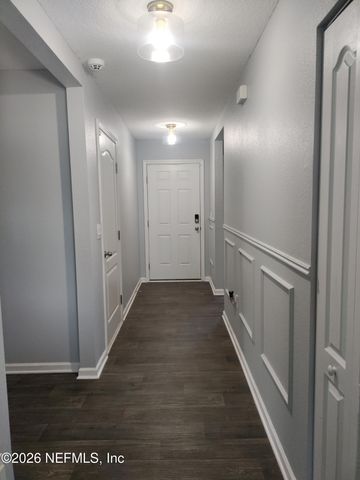 4260 HEMLOCK Street, Jacksonville, FL 32218