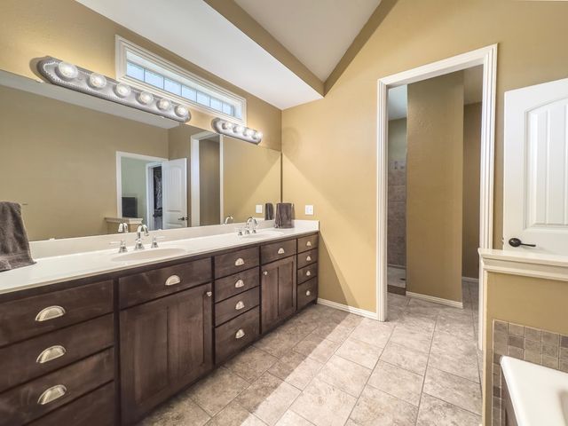 555 E Farm Road 84, Springfield, MO 65803