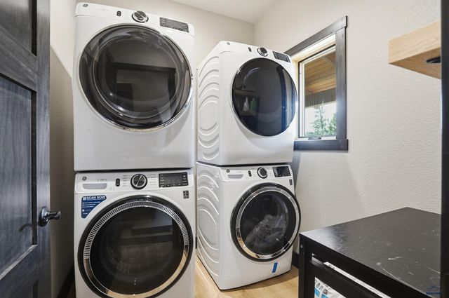 21336 TRAILSIDE RD, Lead, SD 57754