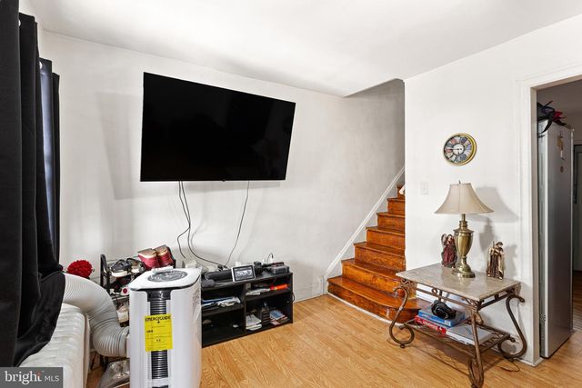 4758 OAKMONT ST, Philadelphia, PA 19136