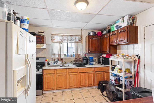4758 OAKMONT ST, Philadelphia, PA 19136