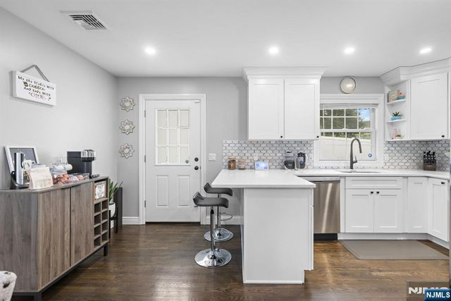 472 Macarthur Avenue 5, Garfield, NJ 07026