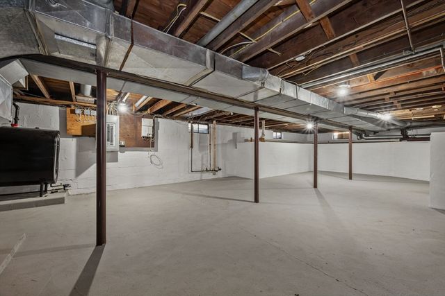 216 Boston Rd, Southborough, MA 01772