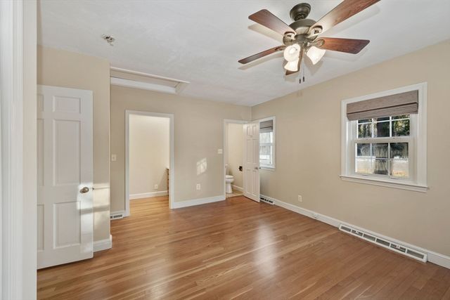 216 Boston Rd, Southborough, MA 01772