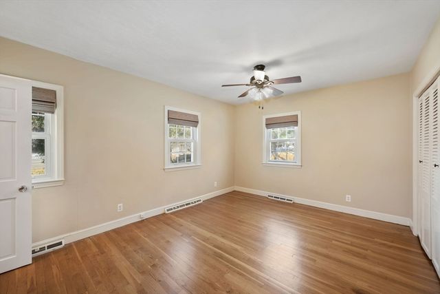 216 Boston Rd, Southborough, MA 01772